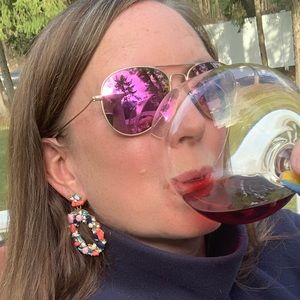 Meet your Posher, Monica